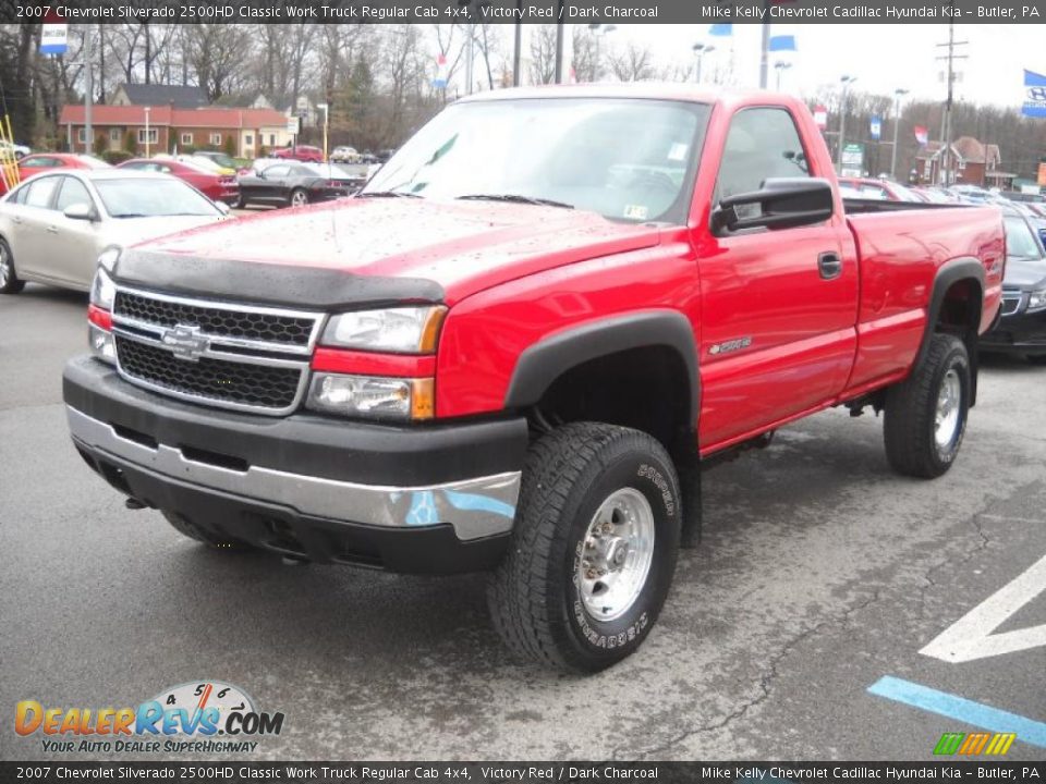 2007 Chevrolet Silverado 2500HD Classic Work Truck Regular Cab 4x4 Victory Red / Dark Charcoal Photo #7