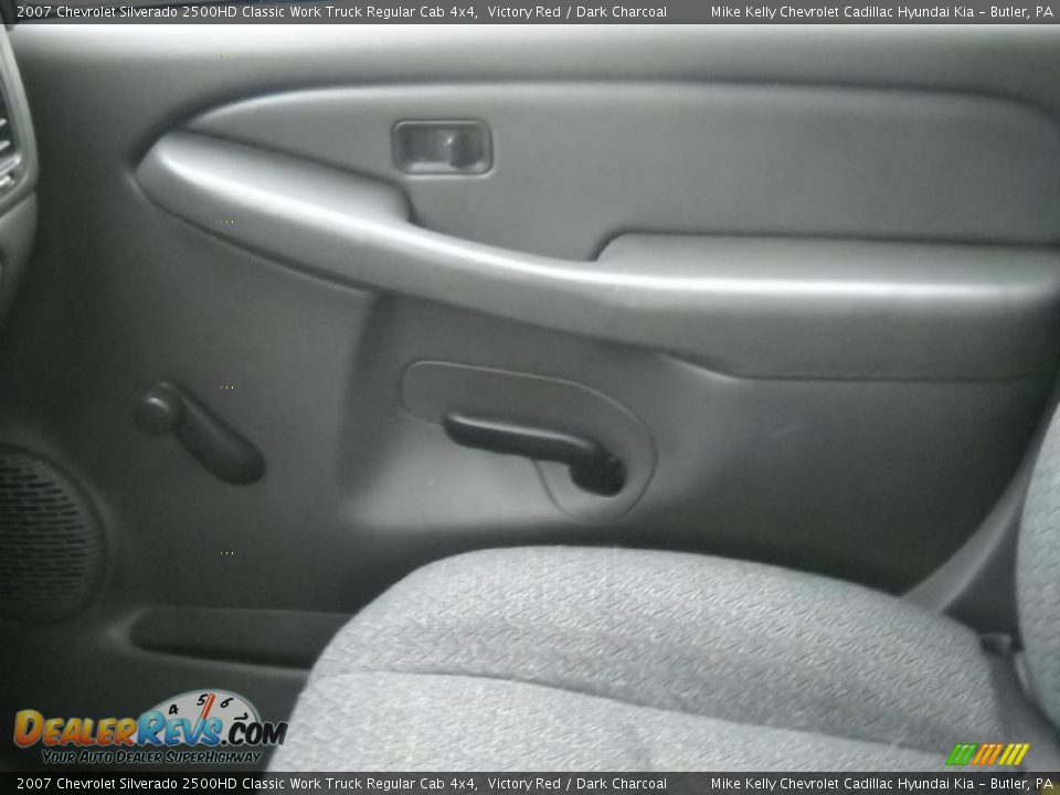 2007 Chevrolet Silverado 2500HD Classic Work Truck Regular Cab 4x4 Victory Red / Dark Charcoal Photo #16