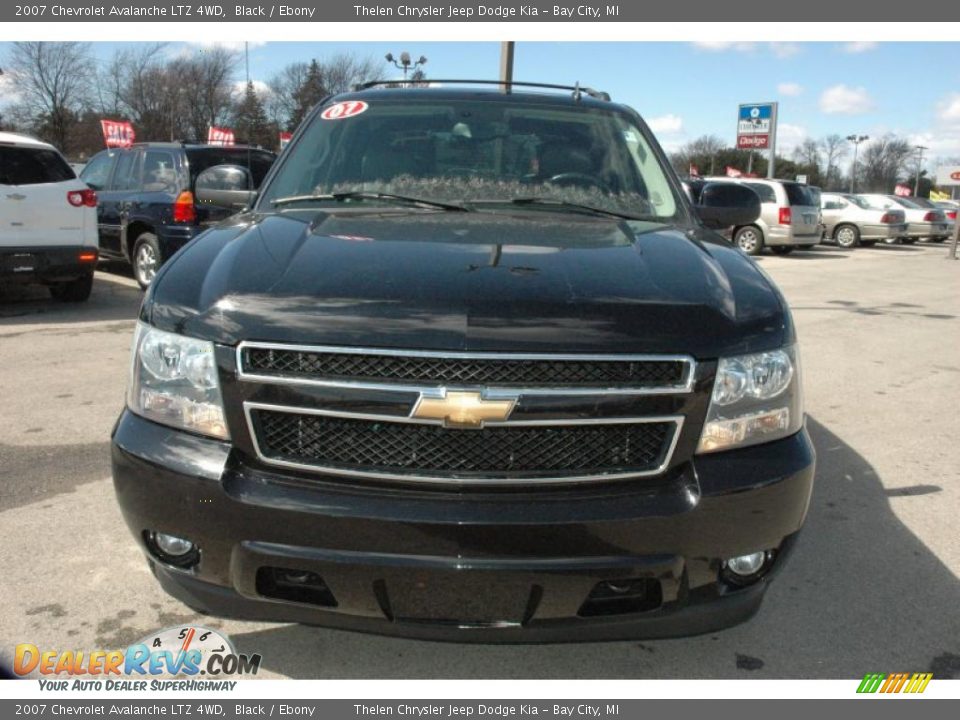 2007 Chevrolet Avalanche LTZ 4WD Black / Ebony Photo #2
