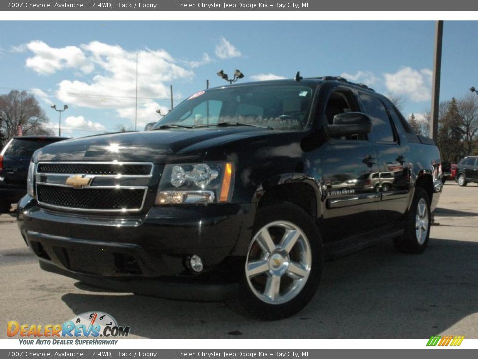 2007 Chevrolet Avalanche LTZ 4WD Black / Ebony Photo #3