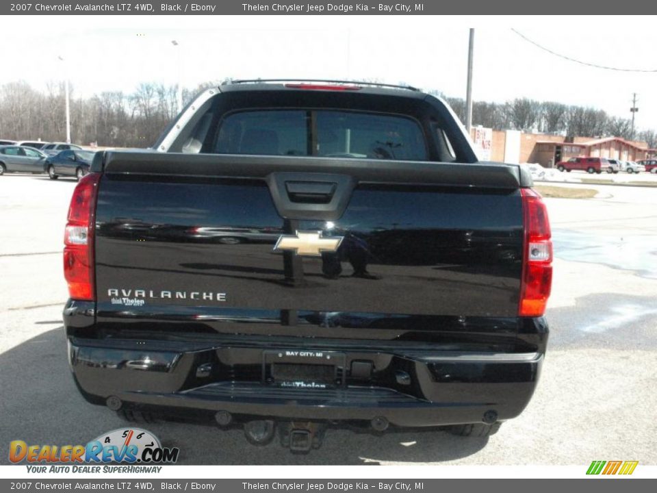 2007 Chevrolet Avalanche LTZ 4WD Black / Ebony Photo #5