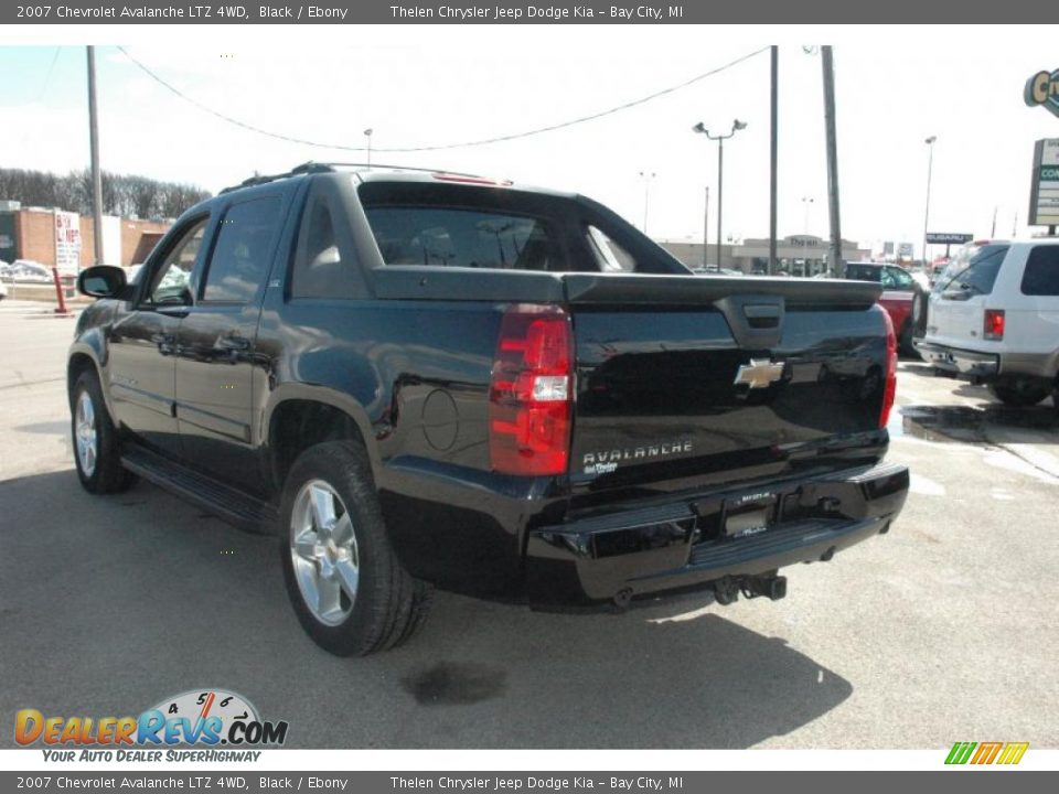 2007 Chevrolet Avalanche LTZ 4WD Black / Ebony Photo #6
