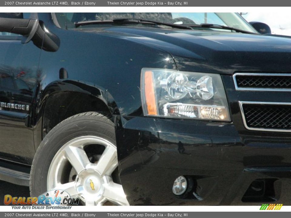 2007 Chevrolet Avalanche LTZ 4WD Black / Ebony Photo #7