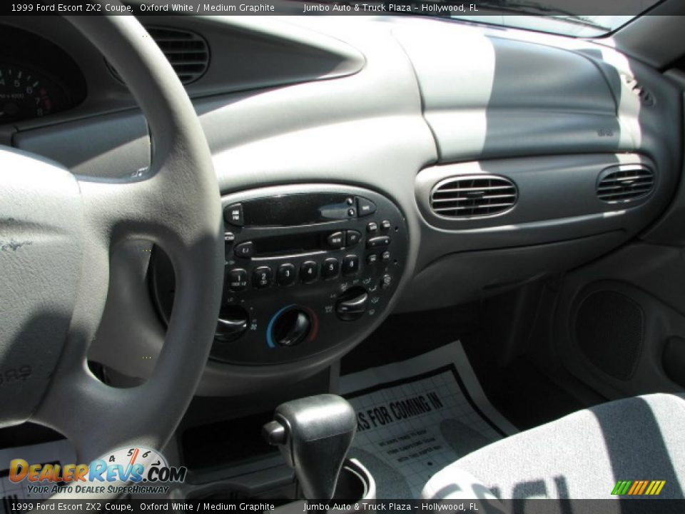 1999 Ford Escort ZX2 Coupe Oxford White / Medium Graphite Photo #18