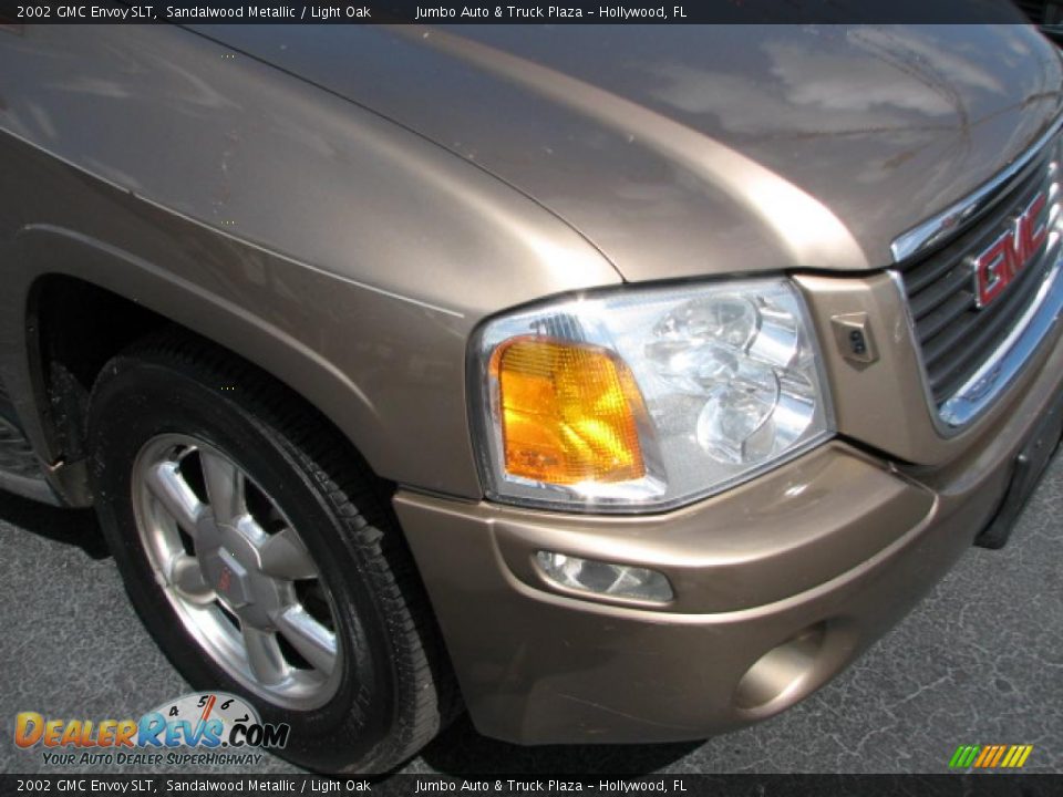 2002 GMC Envoy SLT Sandalwood Metallic / Light Oak Photo #2