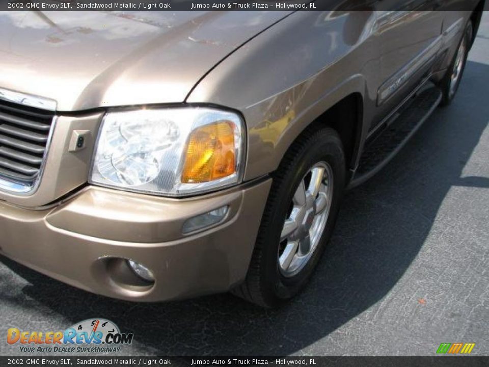 2002 GMC Envoy SLT Sandalwood Metallic / Light Oak Photo #4