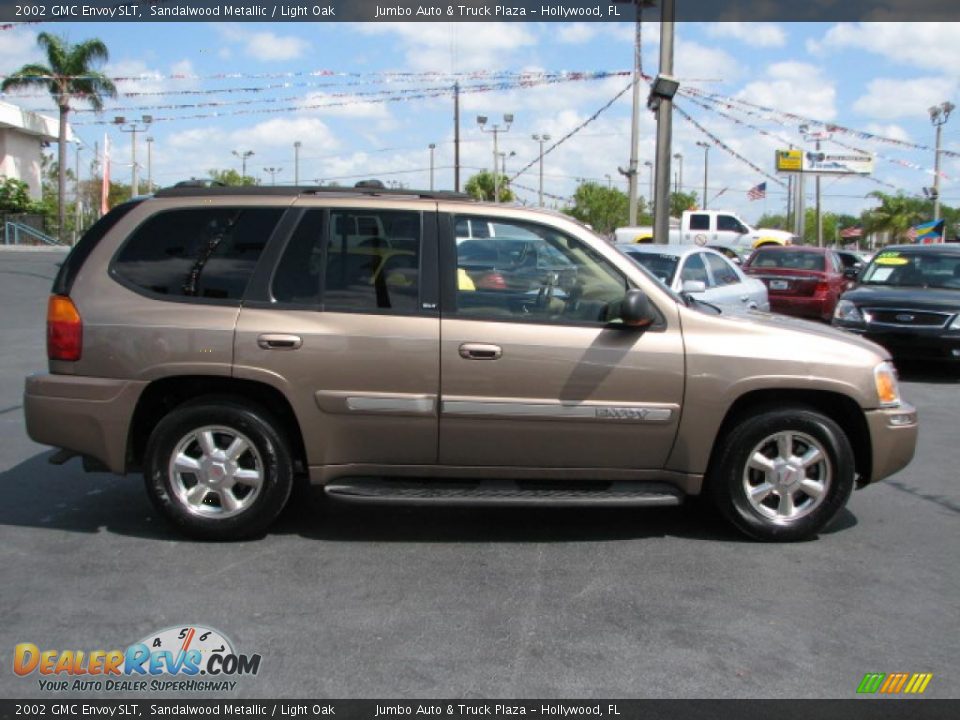 Sandalwood Metallic 2002 GMC Envoy SLT Photo #13