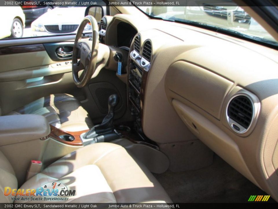2002 GMC Envoy SLT Sandalwood Metallic / Light Oak Photo #15