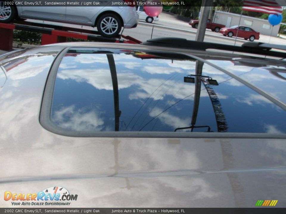2002 GMC Envoy SLT Sandalwood Metallic / Light Oak Photo #24