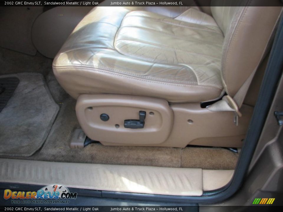 2002 GMC Envoy SLT Sandalwood Metallic / Light Oak Photo #26