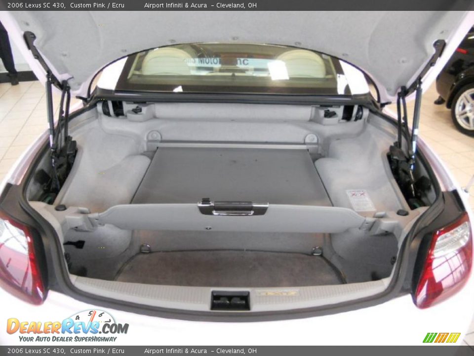 2006 Lexus SC 430 Trunk Photo #31