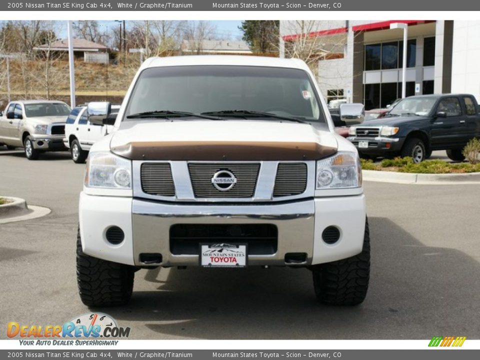 2005 Nissan Titan SE King Cab 4x4 White / Graphite/Titanium Photo #6
