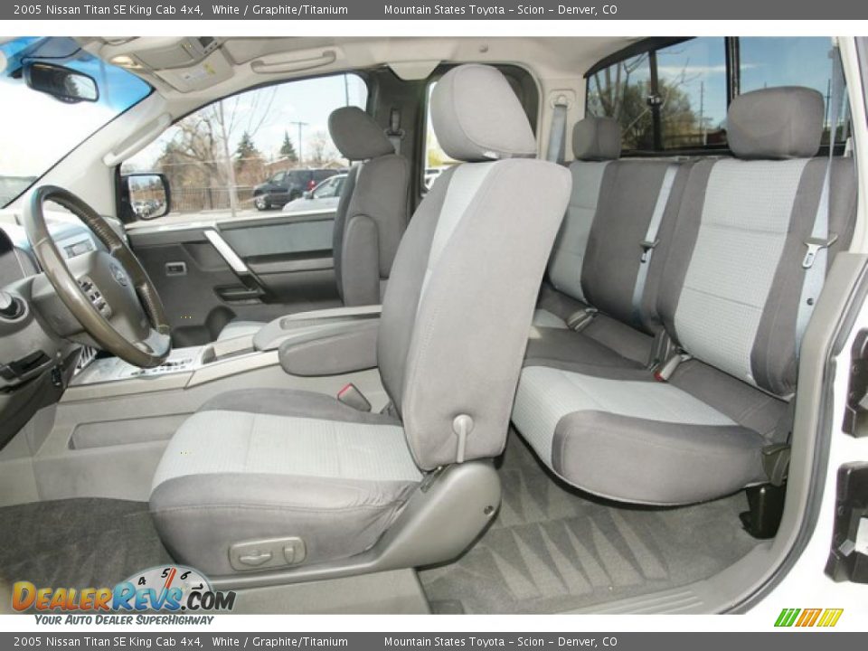 Graphite/Titanium Interior - 2005 Nissan Titan SE King Cab 4x4 Photo #12