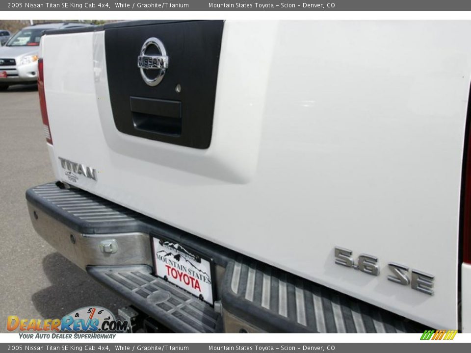 2005 Nissan Titan SE King Cab 4x4 White / Graphite/Titanium Photo #36