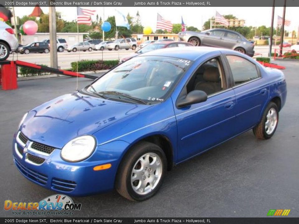 2005 Dodge Neon SXT Electric Blue Pearlcoat / Dark Slate Gray Photo #5
