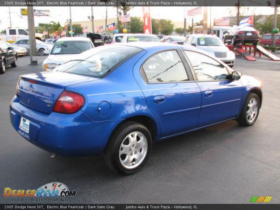 2005 Dodge Neon SXT Electric Blue Pearlcoat / Dark Slate Gray Photo #12