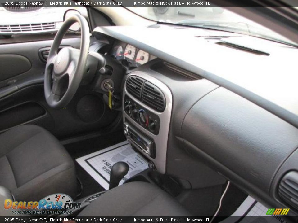 2005 Dodge Neon SXT Electric Blue Pearlcoat / Dark Slate Gray Photo #15