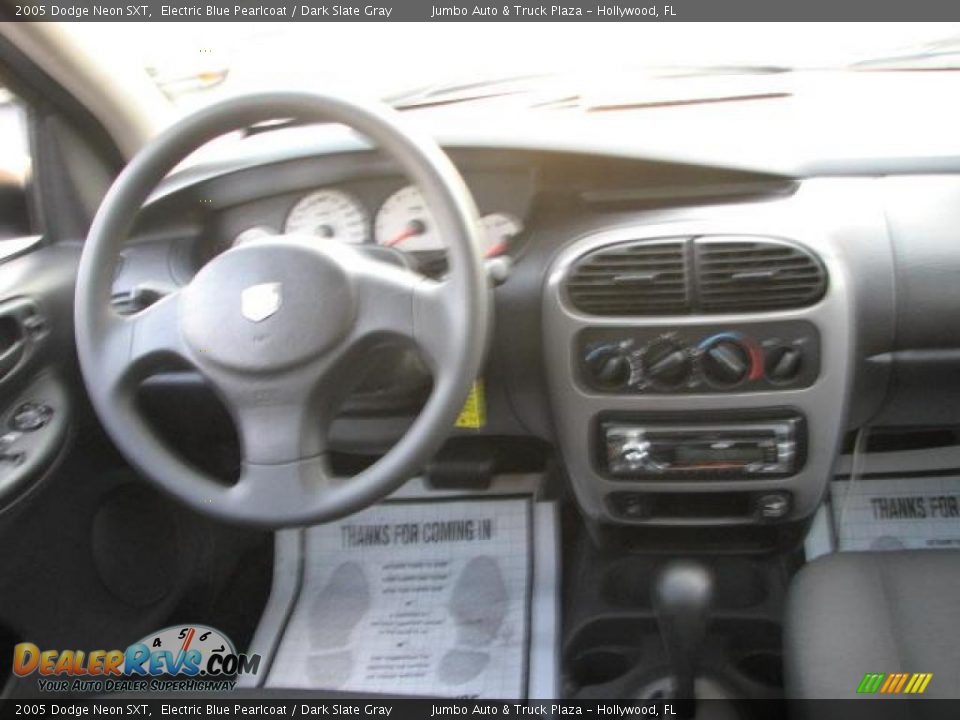 2005 Dodge Neon SXT Electric Blue Pearlcoat / Dark Slate Gray Photo #18