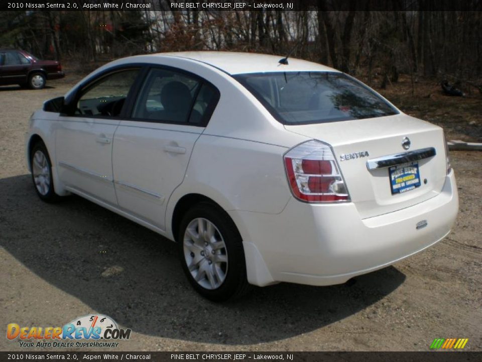 2010 Nissan Sentra 2.0 Aspen White / Charcoal Photo #7