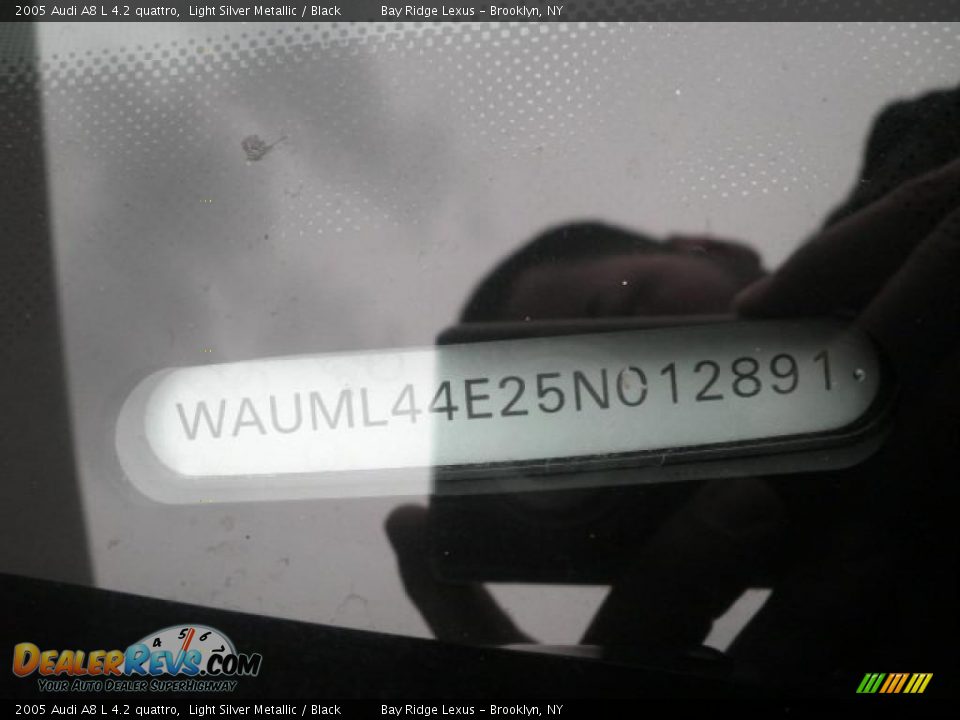 2005 Audi A8 L 4.2 quattro Light Silver Metallic / Black Photo #13