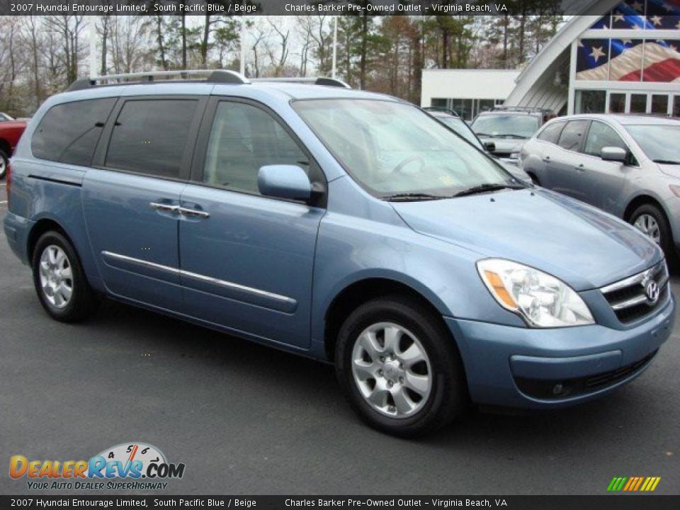 2007 Hyundai Entourage Limited South Pacific Blue / Beige Photo #2