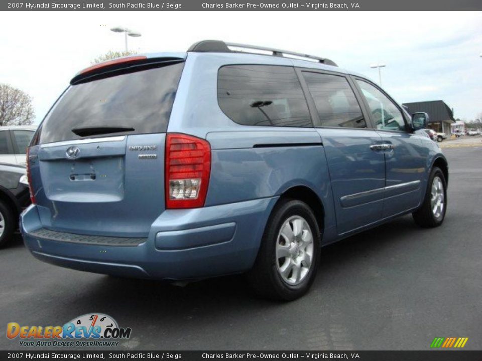 2007 Hyundai Entourage Limited South Pacific Blue / Beige Photo #4