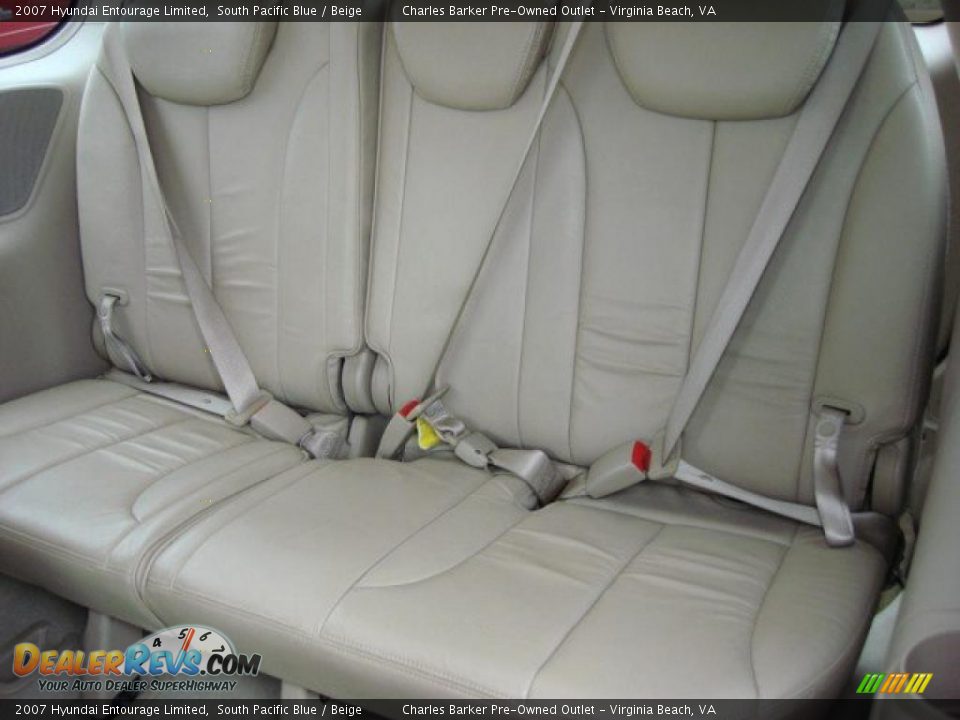2007 Hyundai Entourage Limited South Pacific Blue / Beige Photo #10
