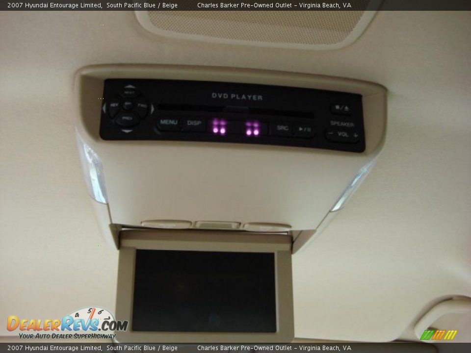 2007 Hyundai Entourage Limited South Pacific Blue / Beige Photo #11