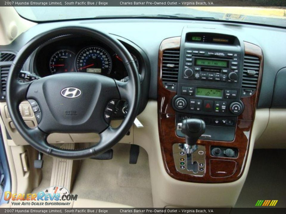 2007 Hyundai Entourage Limited South Pacific Blue / Beige Photo #13