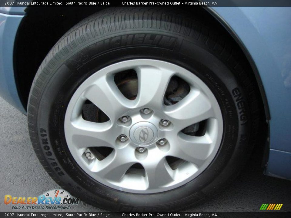 2007 Hyundai Entourage Limited South Pacific Blue / Beige Photo #22