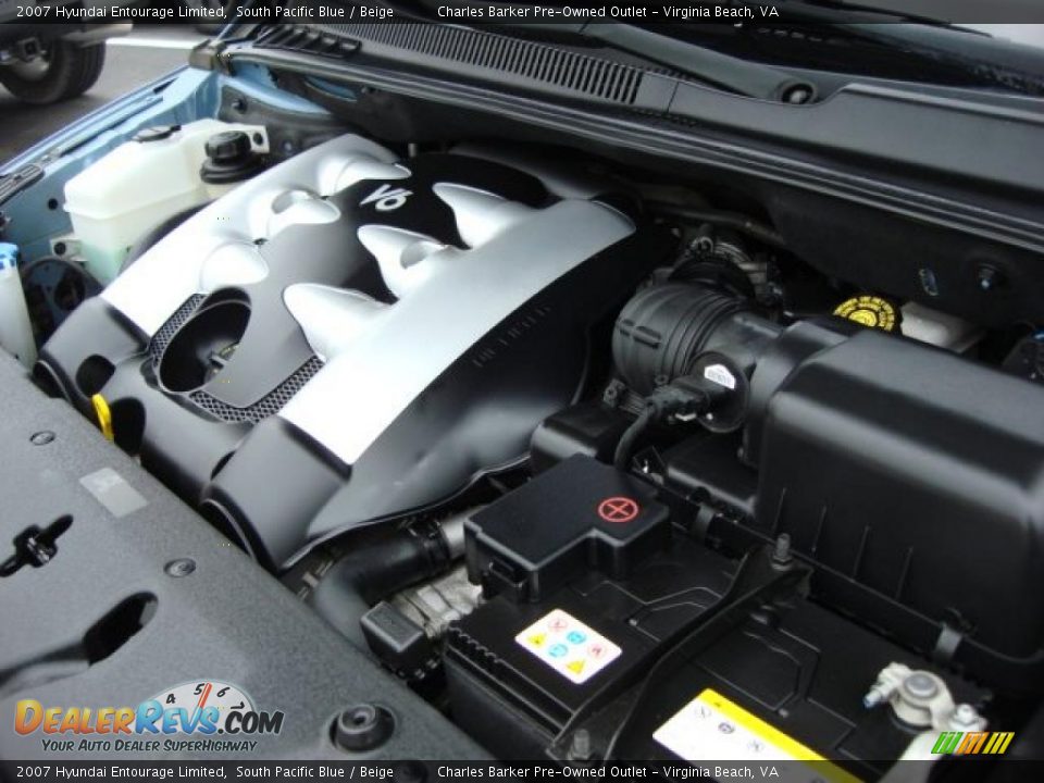 2007 Hyundai Entourage Limited South Pacific Blue / Beige Photo #25