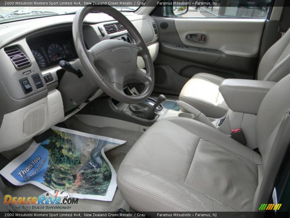 Gray Interior - 2000 Mitsubishi Montero Sport Limited 4x4 Photo #14