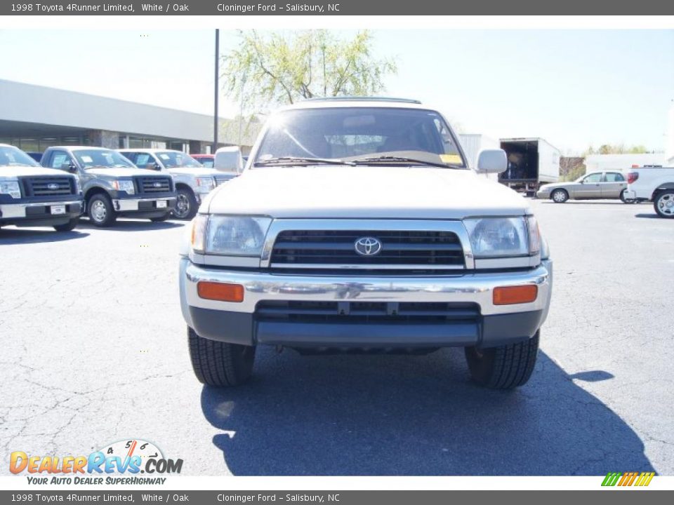 1998 Toyota 4Runner Limited White / Oak Photo #7