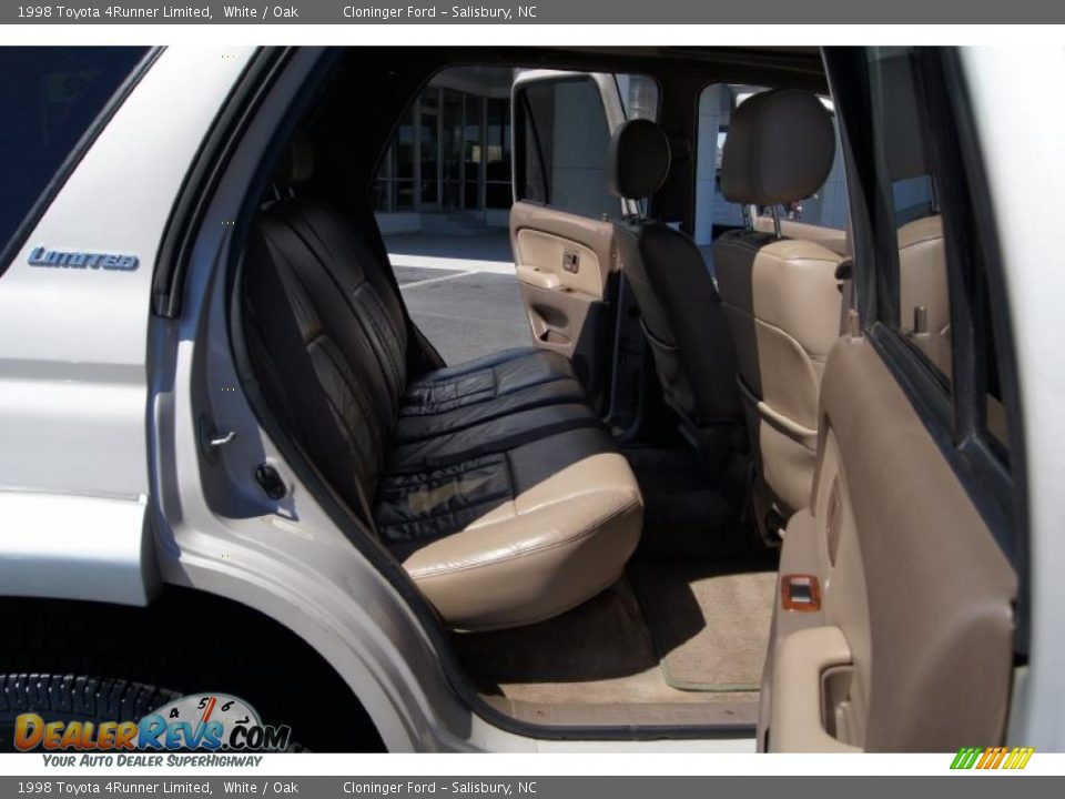 1998 Toyota 4Runner Limited White / Oak Photo #13