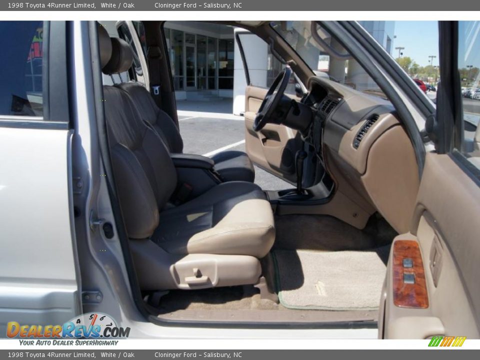 1998 Toyota 4Runner Limited White / Oak Photo #15