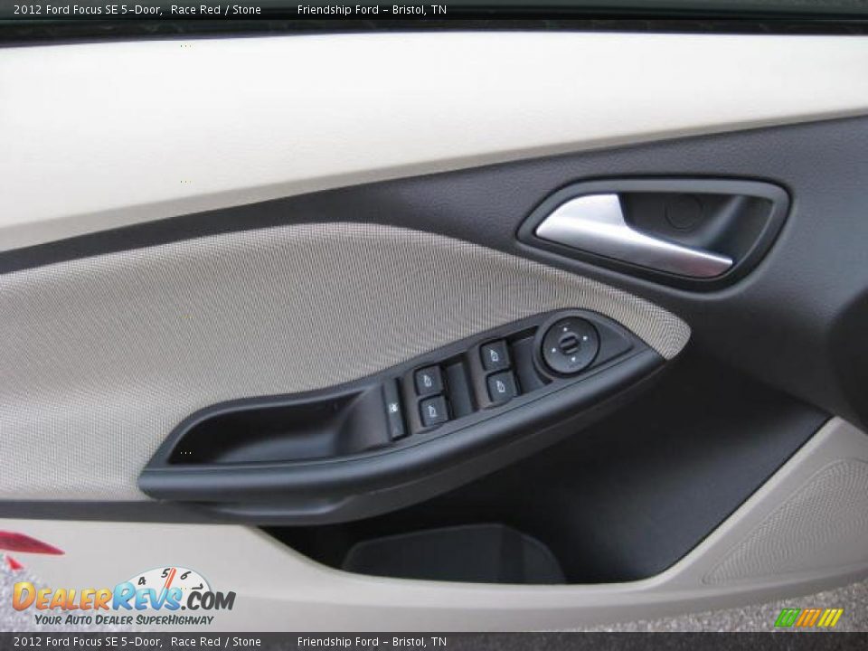 Door Panel of 2012 Ford Focus SE 5-Door Photo #12