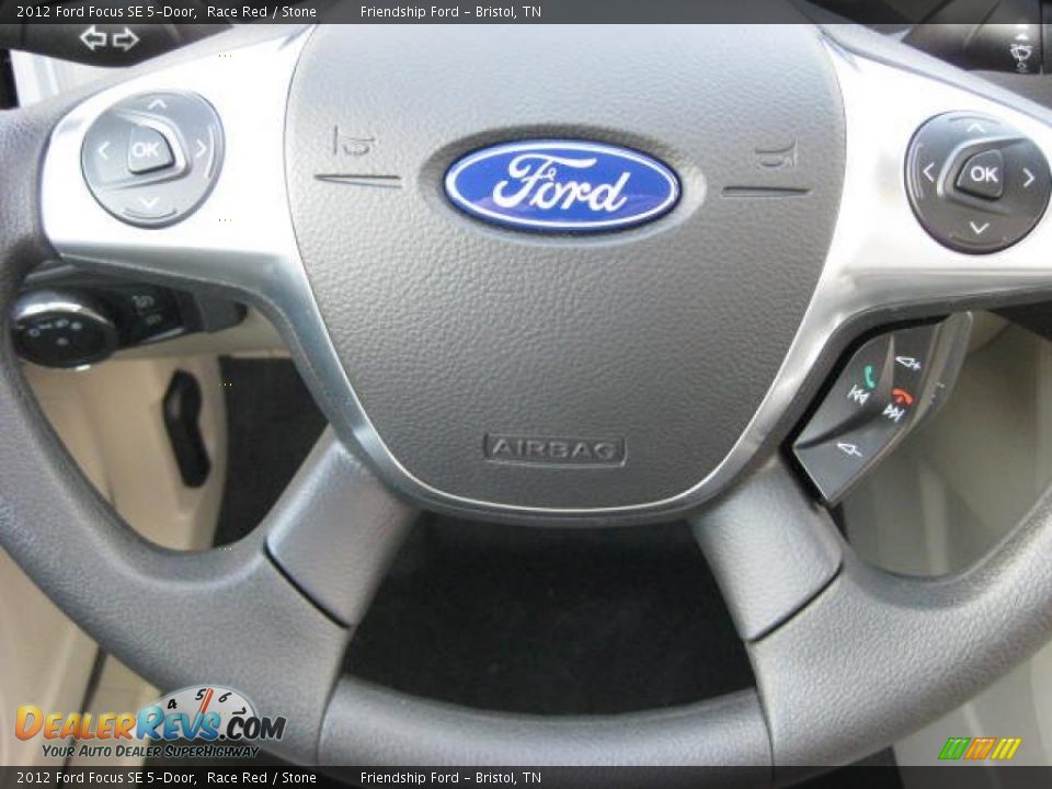 Controls of 2012 Ford Focus SE 5-Door Photo #28