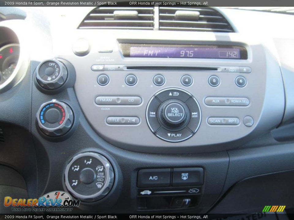 Controls of 2009 Honda Fit Sport Photo #16