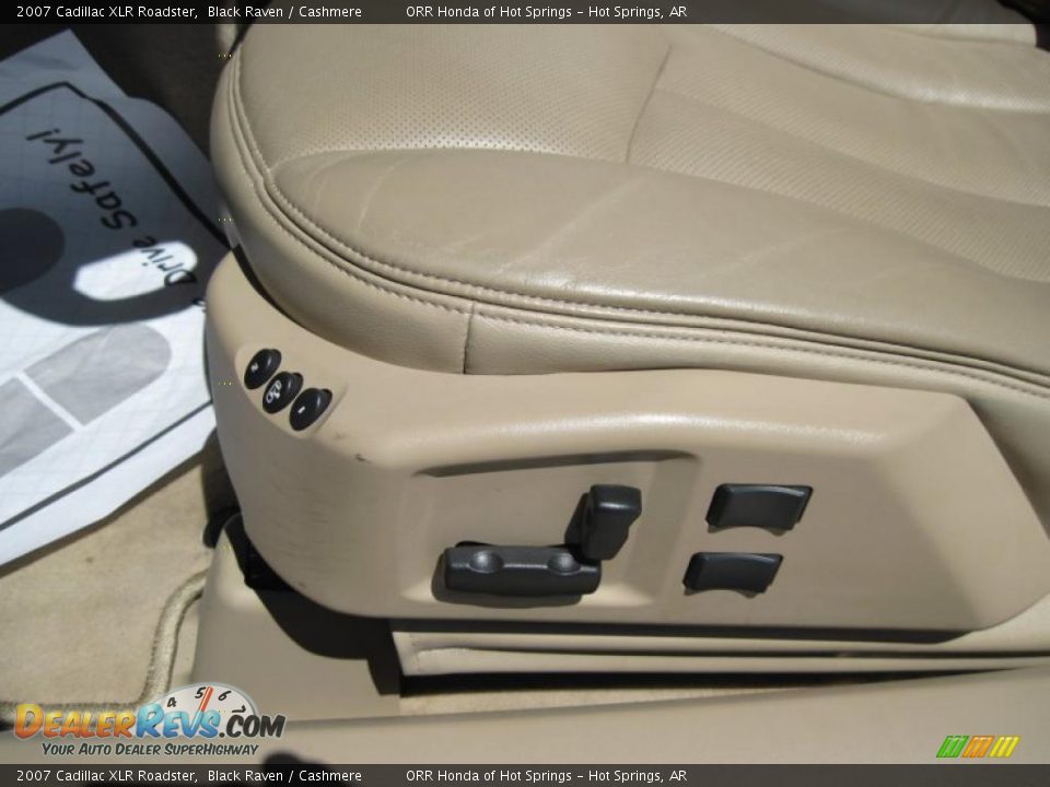 Controls of 2007 Cadillac XLR Roadster Photo #13