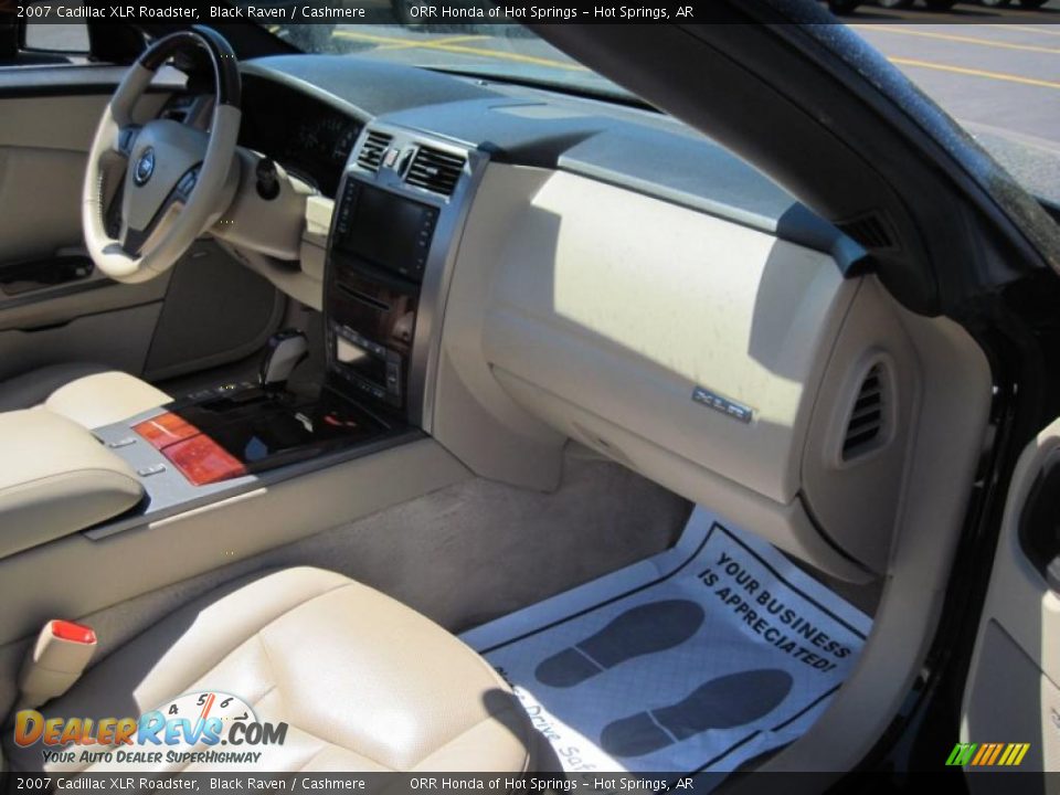 2007 Cadillac XLR Roadster Black Raven / Cashmere Photo #15
