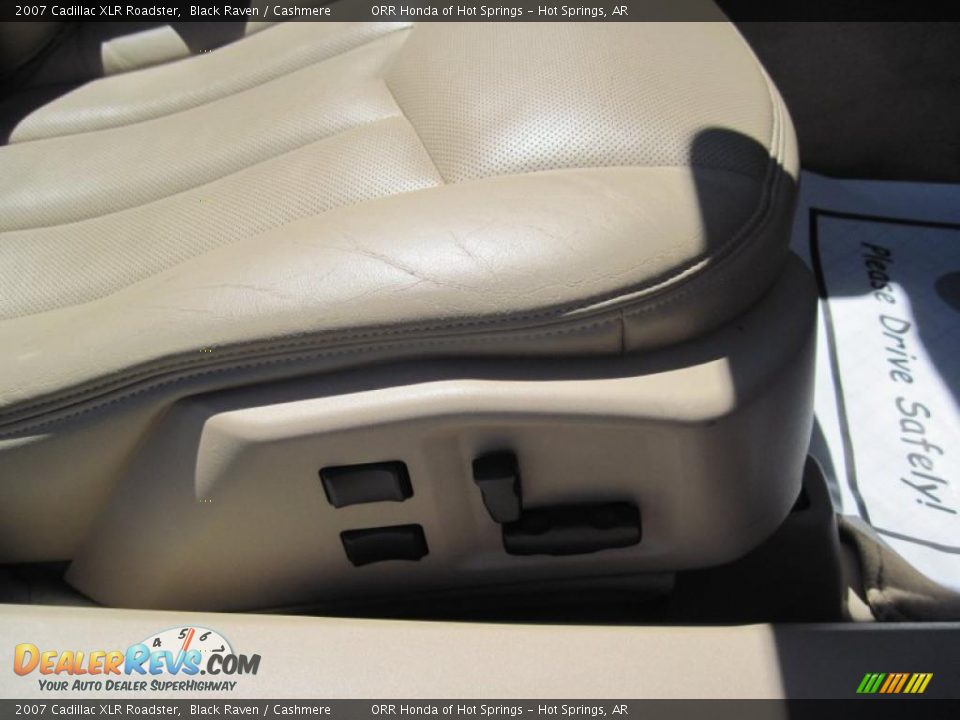2007 Cadillac XLR Roadster Black Raven / Cashmere Photo #18