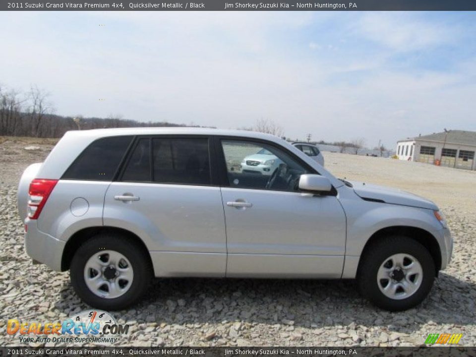 2011 Suzuki Grand Vitara Premium 4x4 Quicksilver Metallic / Black Photo #2