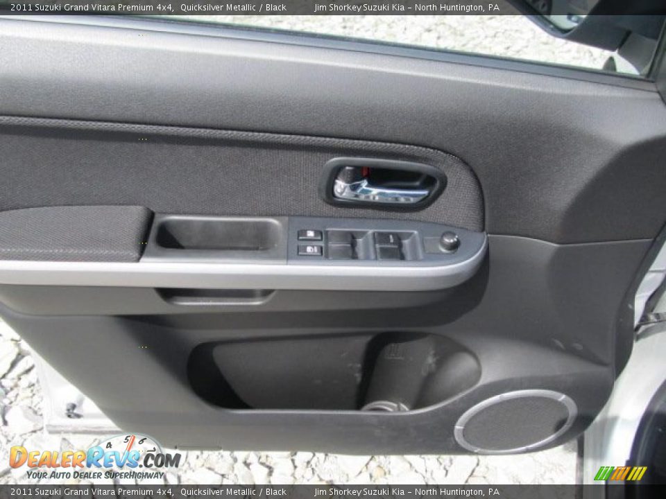 2011 Suzuki Grand Vitara Premium 4x4 Quicksilver Metallic / Black Photo #8