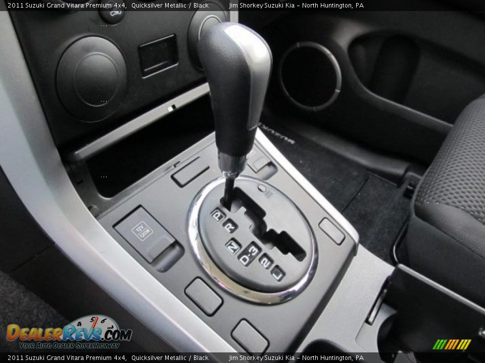 2011 Suzuki Grand Vitara Premium 4x4 Shifter Photo #10