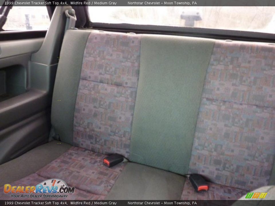 Medium Gray Interior - 1999 Chevrolet Tracker Soft Top 4x4 Photo #9