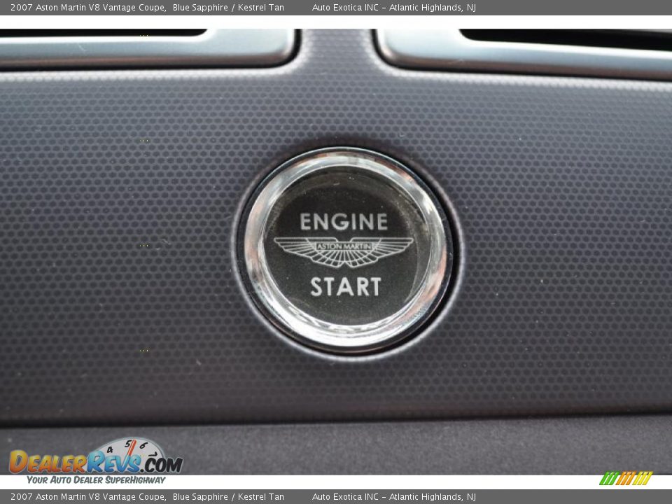 Controls of 2007 Aston Martin V8 Vantage Coupe Photo #18