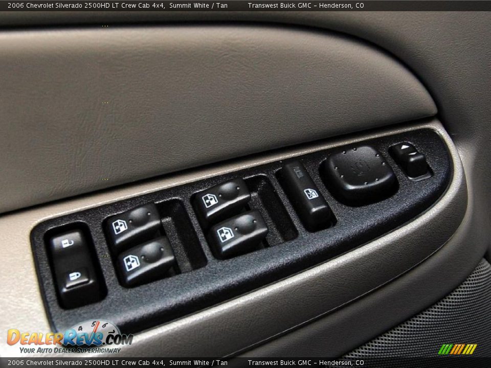 Controls of 2006 Chevrolet Silverado 2500HD LT Crew Cab 4x4 Photo #13