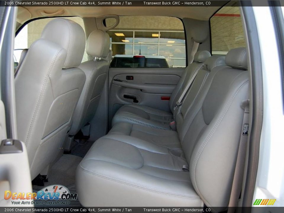 Tan Interior - 2006 Chevrolet Silverado 2500HD LT Crew Cab 4x4 Photo #16