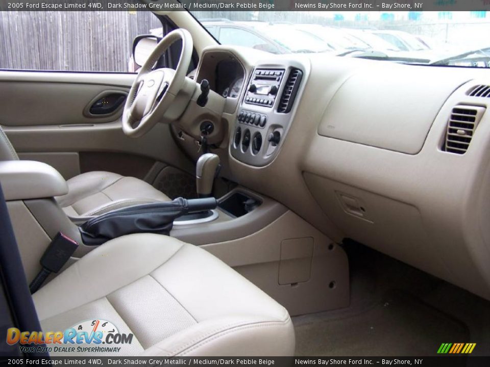 Medium/Dark Pebble Beige Interior - 2005 Ford Escape Limited 4WD Photo #7