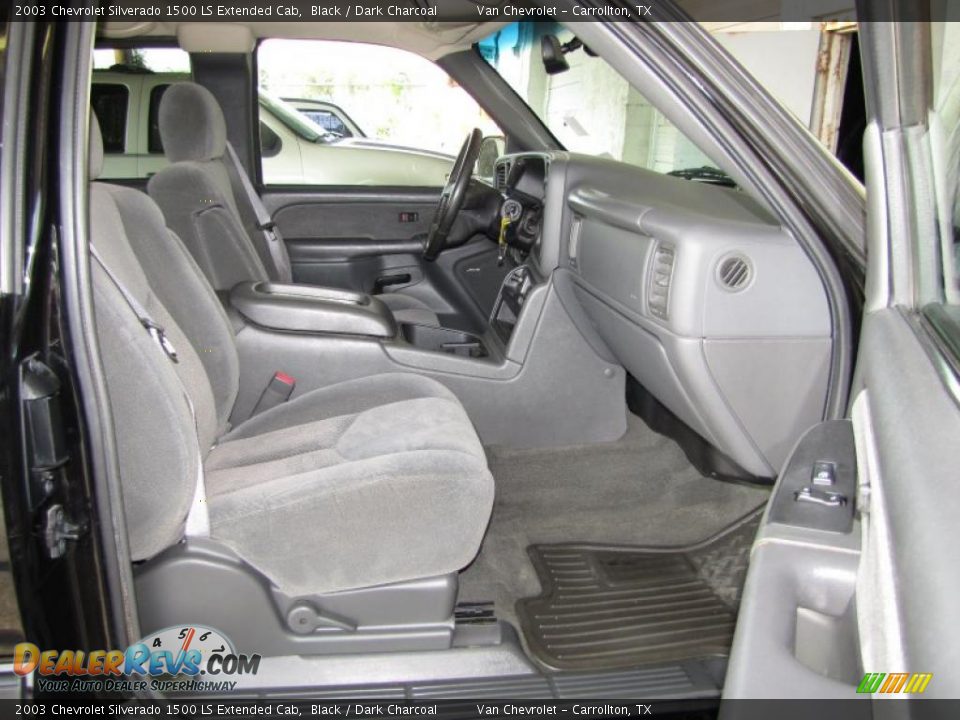 Dark Charcoal Interior - 2003 Chevrolet Silverado 1500 LS Extended Cab Photo #11